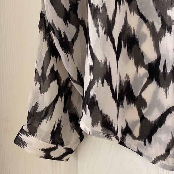 Armani Exchange Blouse - Picture 5 of 6